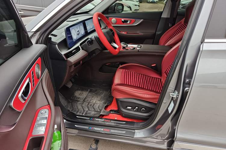 Used Chery Tiggo 8 PRO 2024 Champion Edition 390T Two-Wheel Drive Peak Version 5 Seats Interior 2