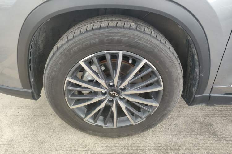 Used Chery Tiggo 8 PRO 2024 Champion Edition 290T Two-Wheel Drive Shining Version 5 Seats Left Front Wheel Hub