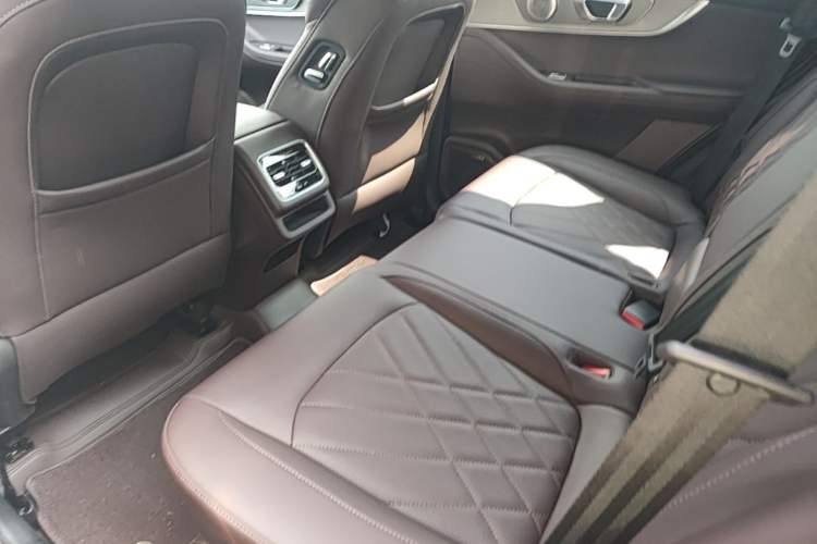 Used Chery Tiggo 8 PRO 2024 Champion Edition 390T Four-Wheel Drive Peak Version 5 Seats Left Rear Seat