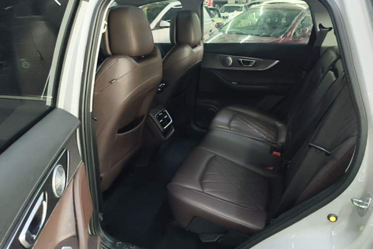 Used Chery Tiggo 8 PRO 2024 Champion Edition 390T Four-Wheel Drive Peak Version 5 Seats Left Rear Seat