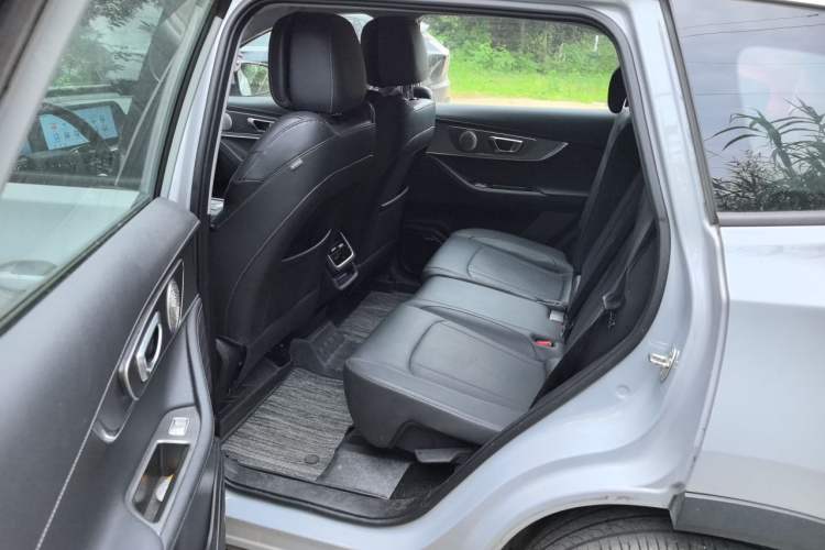 Used Chery Tiggo 8 PRO 2024 Champion Edition 290T Two-Wheel Drive Shining Version 5 Seats Left Rear Seat