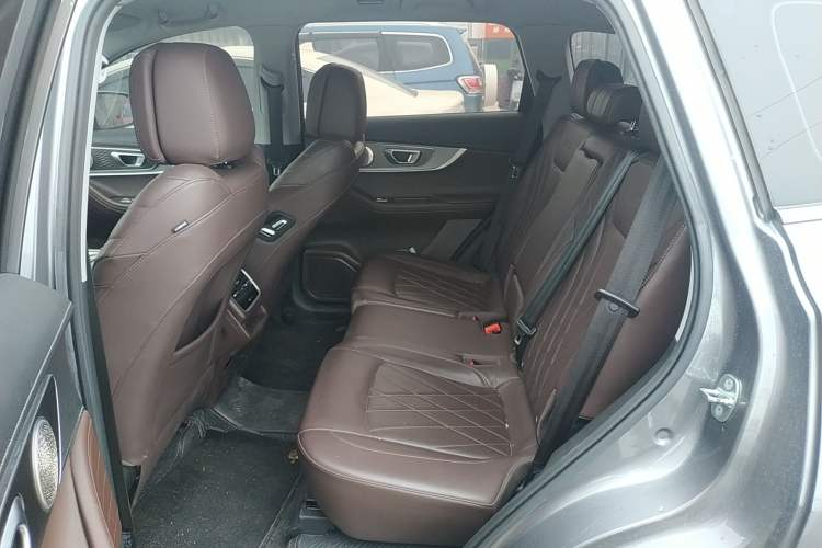 Used Chery Tiggo 8 PRO 2024 Champion Edition 290T Two-Wheel Drive Peak Version 7 Seats Left Rear Seat