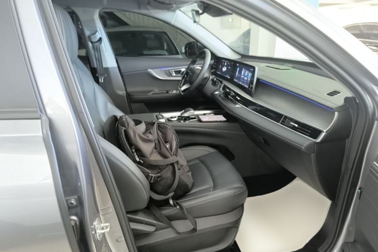 Used Chery Tiggo 8 PRO 2024 Champion Edition 290T Two-Wheel Drive Shining Version 5 Seats Right Front Seat