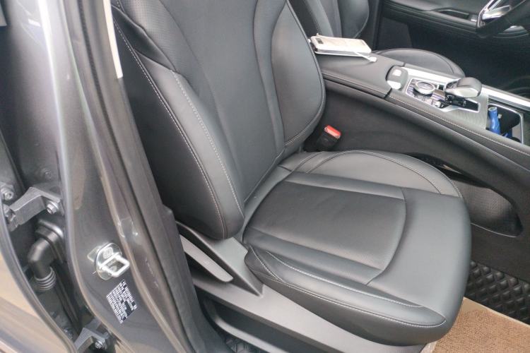 Used Chery Tiggo 8 PRO 2024 Champion Edition 290T Two-Wheel Drive Shining Version 7 Seats Right Front Seat