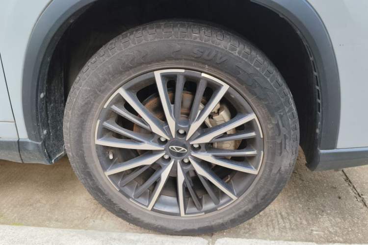 Used Chery Tiggo 8 PRO 2024 Champion Edition 290T Two-Wheel Drive Shining Version 7 Seats Right Front Wheel Hub