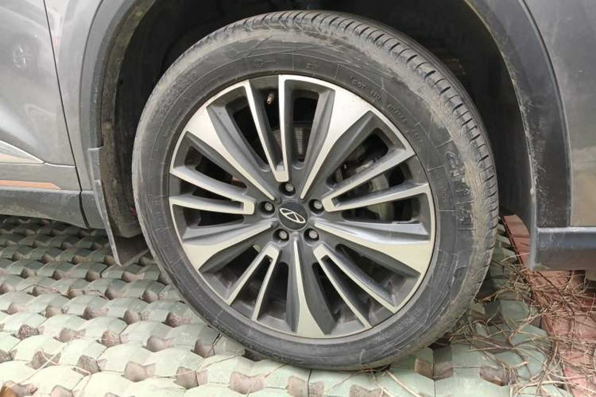Used Chery Tiggo 8 PRO 2024 Champion Edition 390T Two-Wheel Drive Peak Version 5 Seats Right Front Wheel Hub