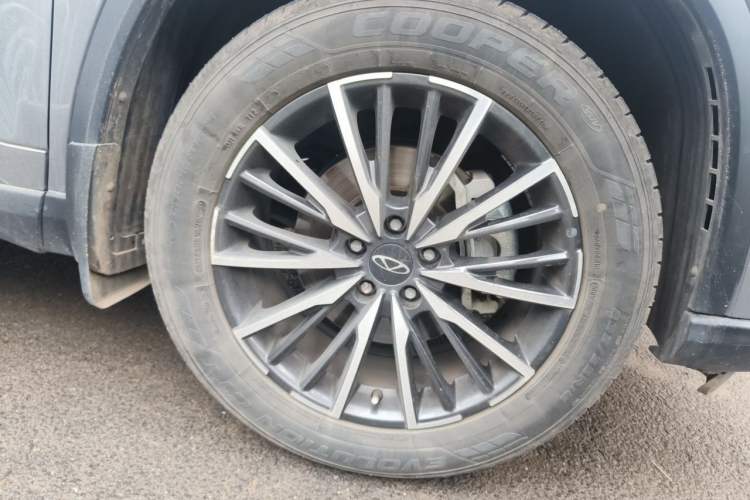Used Chery Tiggo 8 PRO 2024 Champion Edition 290T Two-Wheel Drive Shining Version 7 Seats Right Front Wheel Hub