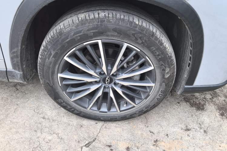 Used Chery Tiggo 8 PRO 2024 Champion Edition 290T Two-Wheel Drive Shining Version 5 Seats Right Front Wheel Hub