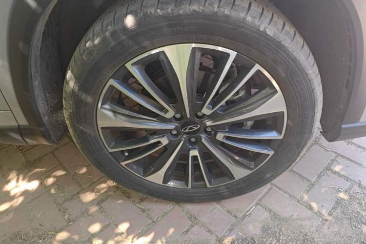Used Chery Tiggo 8 PRO 2024 Champion Edition 390T Two-Wheel Drive Peak Version 5 Seats Right Front Wheel Hub