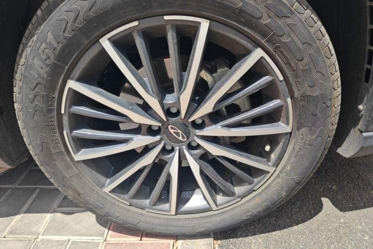 Used Chery Tiggo 8 PRO 2024 Champion Edition 290T Two-Wheel Drive Peak Version 7 Seats Right Front Wheel Hub
