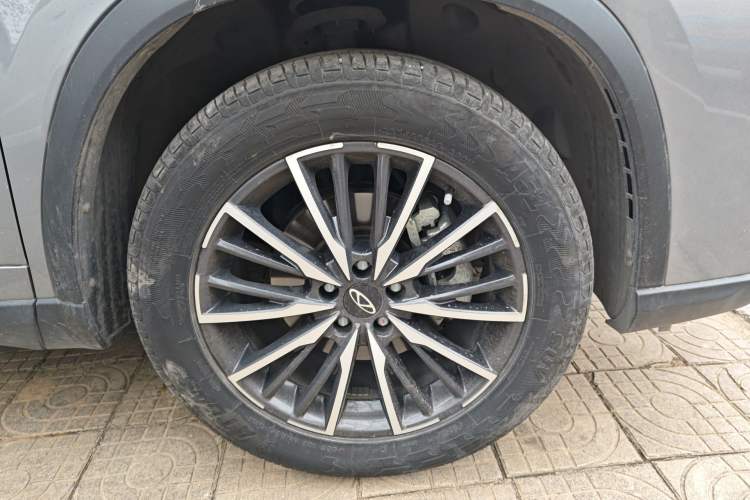 Used Chery Tiggo 8 PRO 2024 Champion Edition 290T Two-Wheel Drive Peak Version 5 Seats Right Front Wheel Hub