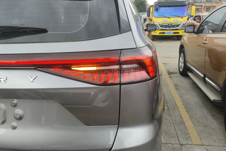 Used Chery Tiggo 8 PRO 2024 Champion Edition 290T Two-Wheel Drive Shining Version 5 Seats Right Rear Taillight