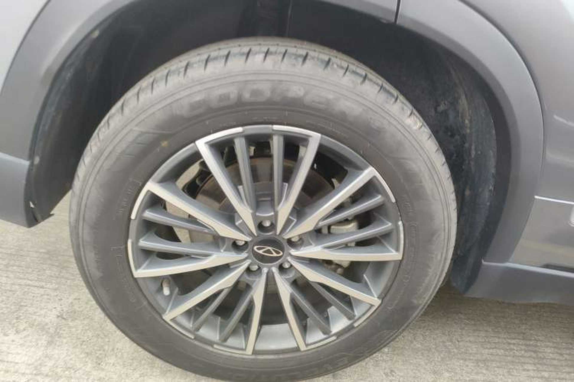 Used Chery Tiggo 8 PRO 2024 Champion Edition 290T Two-Wheel Drive Shining Version 5 Seats Right Rear Wheel Hub