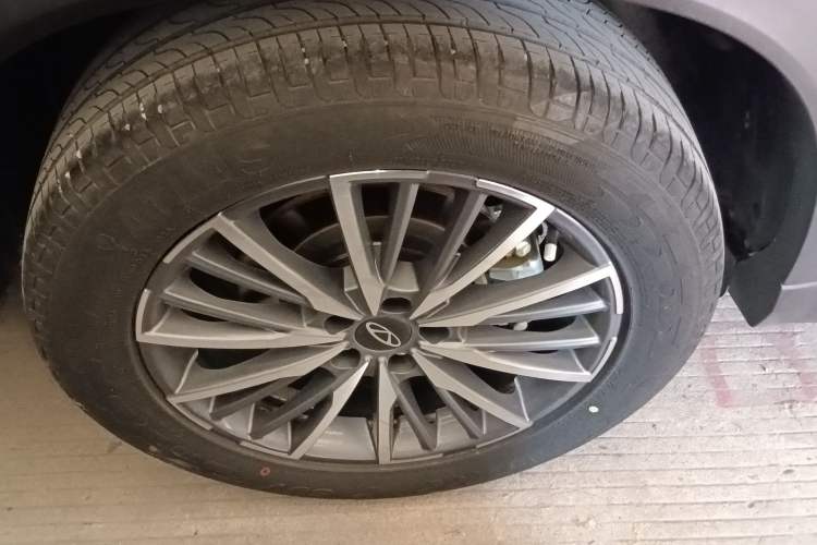 Used Chery Tiggo 8 PRO 2024 Champion Edition 290T Two-Wheel Drive Peak Version 7 Seats Right Rear Wheel Hub