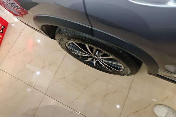 Used Chery Tiggo 8 PRO 2024 Champion Edition 290T Two-Wheel Drive Peak Version 7 Seats Right Rear Wheel Hub