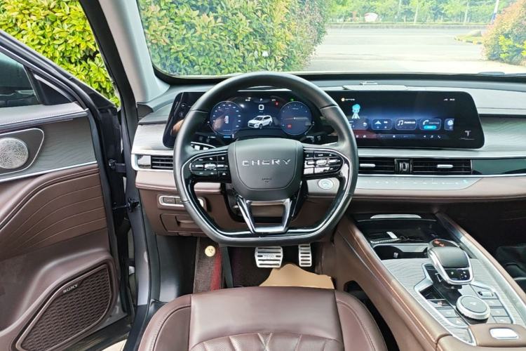 Used Chery Tiggo 8 PRO 2024 Champion Edition 390T Two-Wheel Drive Peak Version 5 Seats Steering Wheel