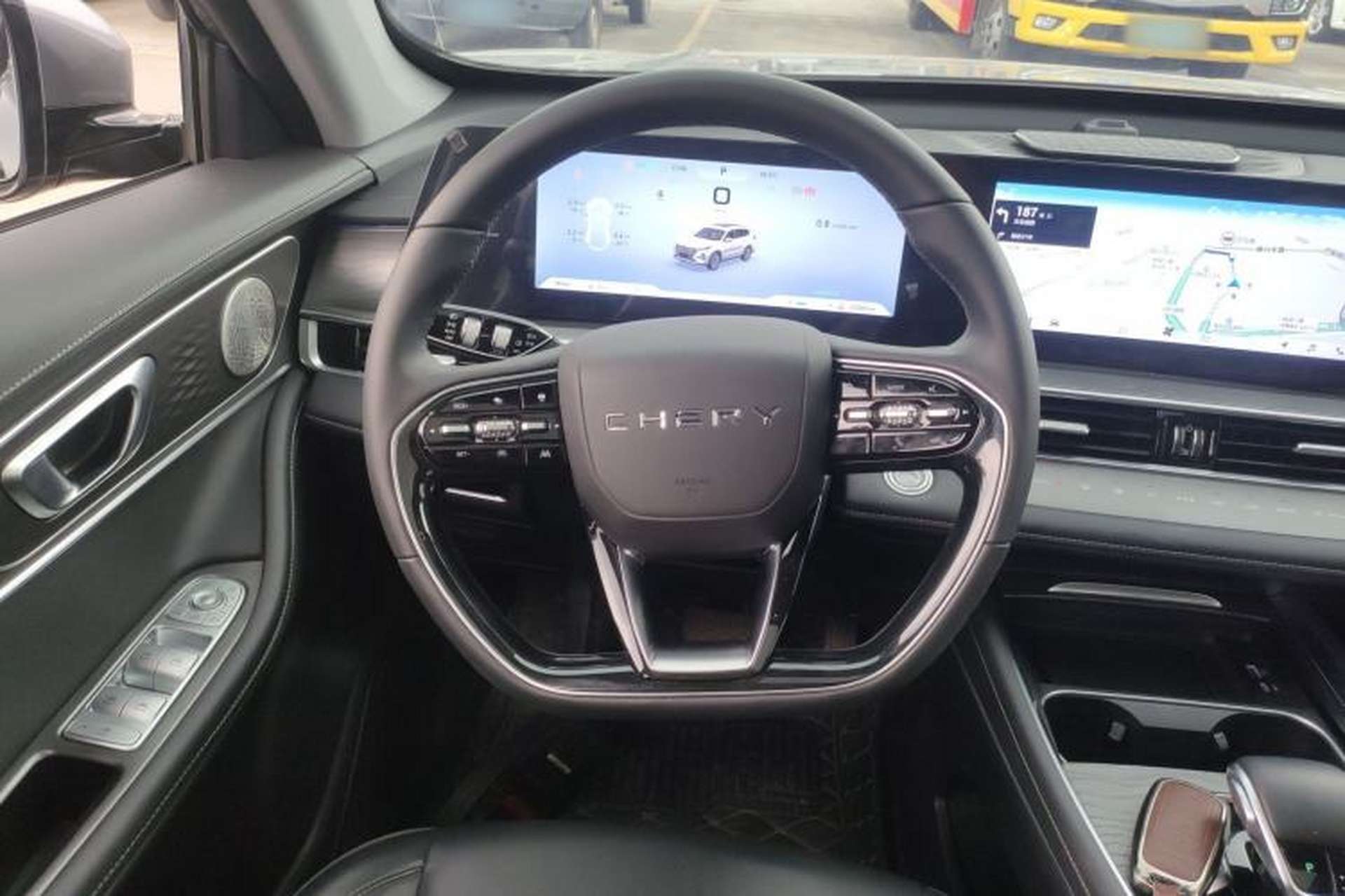 Used Chery Tiggo 8 PRO 2024 Champion Edition 290T Two-Wheel Drive Shining Version 5 Seats Steering Wheel