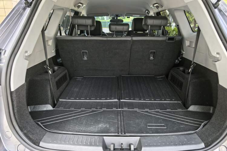 Used Chery Tiggo 8 PRO 2024 Champion Edition 290T Two-Wheel Drive High-Gloss Version 7 Seats Trunk