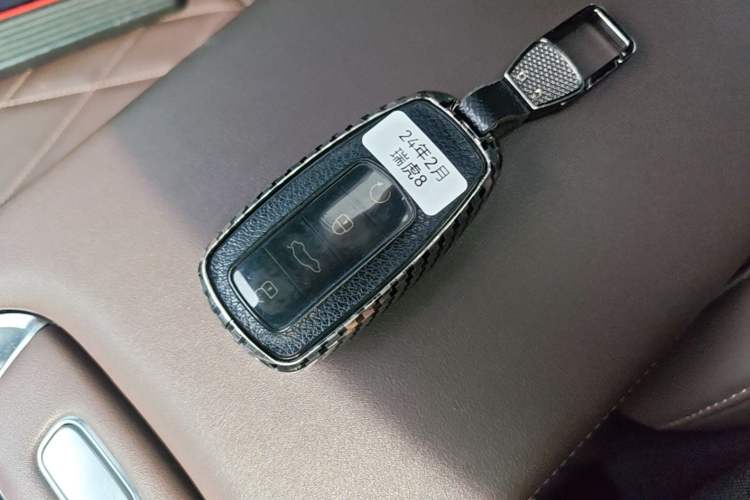 Used Chery Tiggo 8 PRO 2024 Champion Edition 390T Two-Wheel Drive Peak Version 5 Seats Vehicle Key