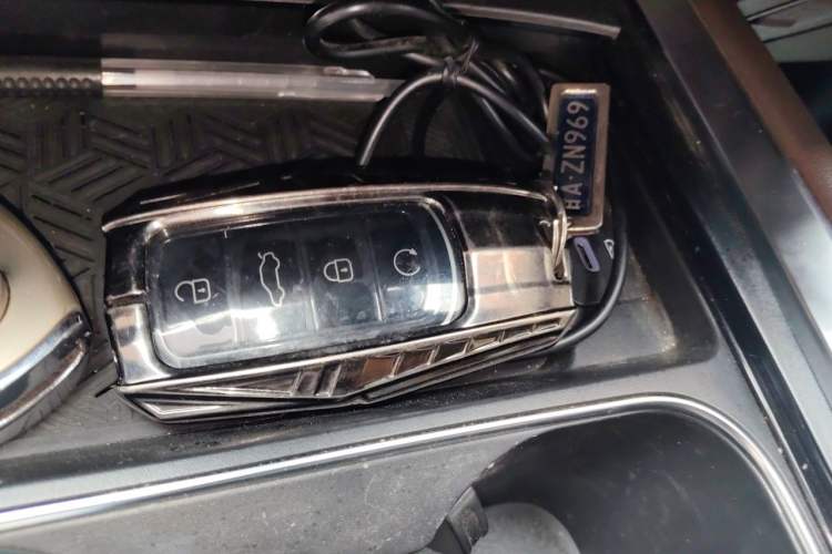Used Chery Tiggo 8 PRO 2024 Champion Edition 390T Two-Wheel Drive Aoshi Version 7 Seats Vehicle Key