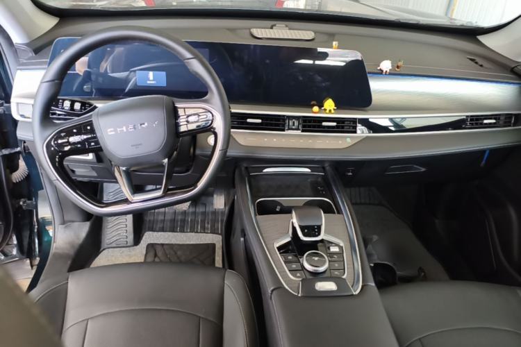Used Chery Tiggo 8 PRO 2024 Champion Edition 290T Two-Wheel Drive Shining Version 5 Seats Center Console