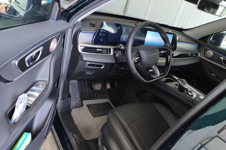 Used Chery Tiggo 8 PRO 2024 Champion Edition 290T Two-Wheel Drive Shining Version 5 Seats Driver Seat