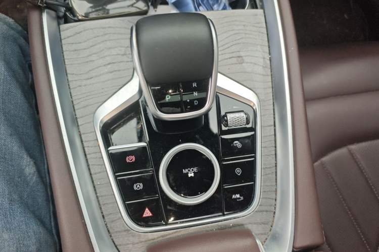 Used Chery Tiggo 8 PRO 2024 Champion Edition 390T Two-Wheel Drive Peak Version 5 Seats Gear Lever