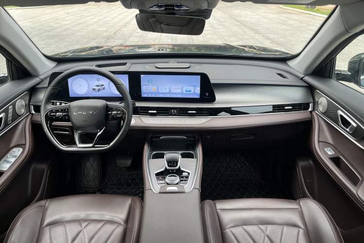 Used Chery Tiggo 8 PRO 2024 Champion Edition 290T Two-Wheel Drive Peak Version 7 Seats Interior 5