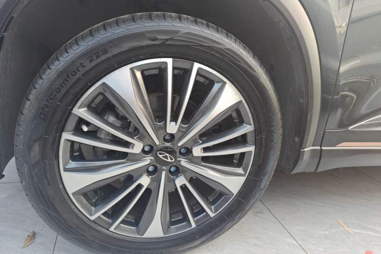 Used Chery Tiggo 8 PRO 2024 Champion Edition 390T Two-Wheel Drive Peak Version 5 Seats Left Front Wheel Hub