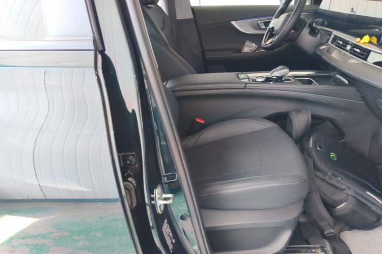 Used Chery Tiggo 8 PRO 2024 Champion Edition 290T Two-Wheel Drive Shining Version 5 Seats Right Front Seat