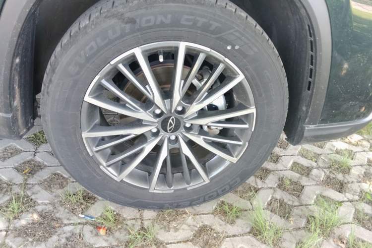 Used Chery Tiggo 8 PRO 2024 Champion Edition 290T Two-Wheel Drive Shining Version 5 Seats Right Front Wheel Hub