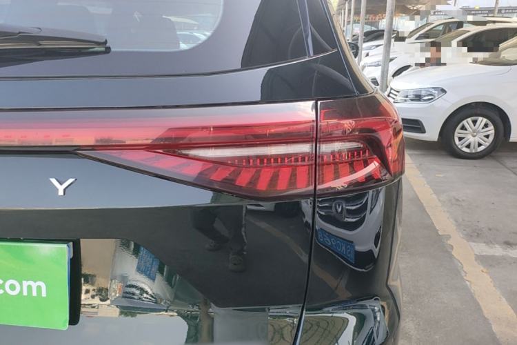 Used Chery Tiggo 8 PRO 2024 Champion Edition 390T Two-Wheel Drive Peak Version 5 Seats Right Rear Taillight