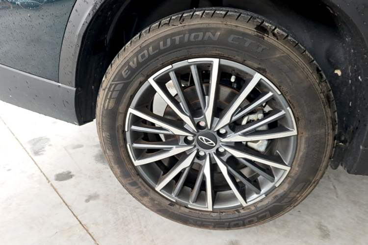 Used Chery Tiggo 8 PRO 2024 Champion Edition 290T Two-Wheel Drive Peak Version 7 Seats Right Rear Wheel Hub