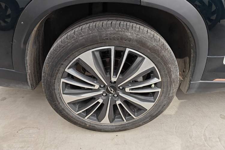Used Chery Tiggo 8 PRO 2024 Champion Edition 390T Two-Wheel Drive Peak Version 5 Seats Right Rear Wheel Hub