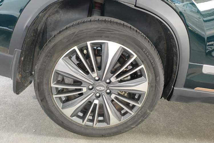 Used Chery Tiggo 8 PRO 2024 Champion Edition 390T Two-Wheel Drive Peak Version 5 Seats Right Rear Wheel Hub