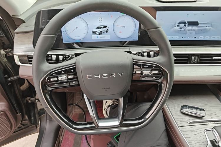 Used Chery Tiggo 8 PRO 2024 Champion Edition 390T Two-Wheel Drive Peak Version 5 Seats Steering Wheel