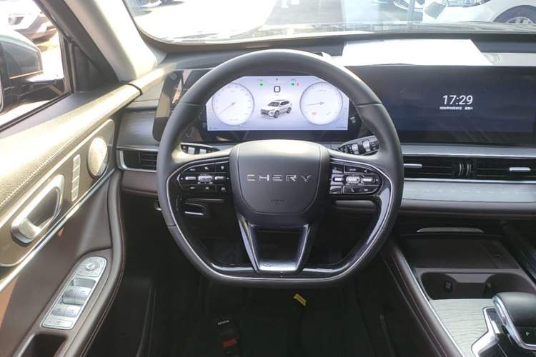 Used Chery Tiggo 8 PRO 2024 Champion Edition 390T Two-Wheel Drive Peak Version 5 Seats Steering Wheel