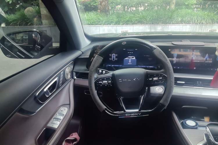 Used Chery Tiggo 8 PRO 2024 Champion Edition 390T Two-Wheel Drive Peak Version 5 Seats Steering Wheel