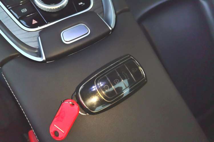 Used Chery Tiggo 8 PRO 2024 Champion Edition 290T Two-Wheel Drive Shining Version 5 Seats Vehicle Key