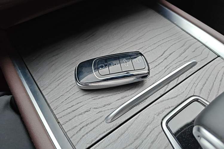 Used Chery Tiggo 8 PRO 2024 Champion Edition 390T Two-Wheel Drive Peak Version 5 Seats Vehicle Key