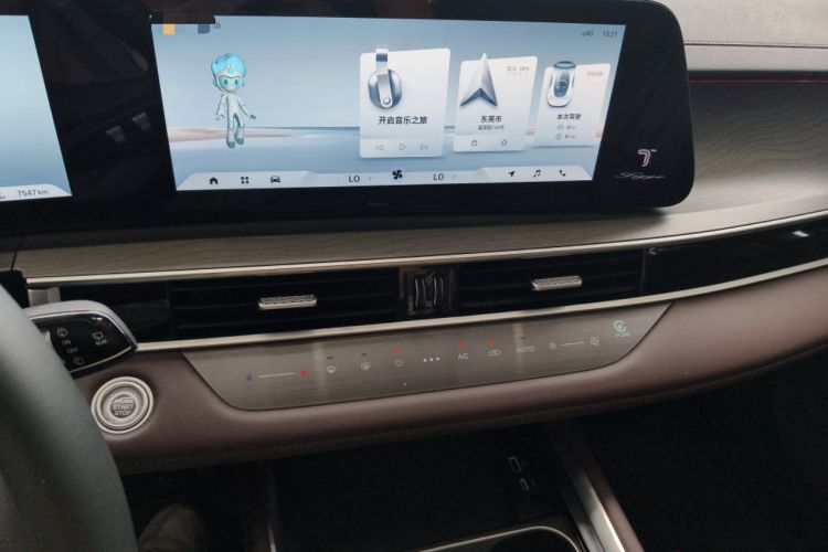 Used Chery Tiggo 8 PRO 2024 Champion Edition 290T Two-Wheel Drive Peak Version 7 Seats Audio And AC Panel