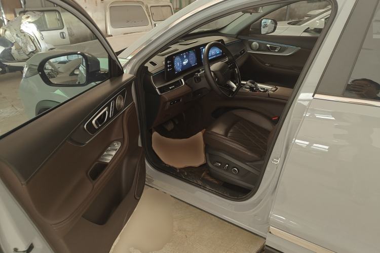 Used Chery Tiggo 8 PRO 2024 Champion Edition 290T Two-Wheel Drive Peak Version 5 Seats Driver Seat