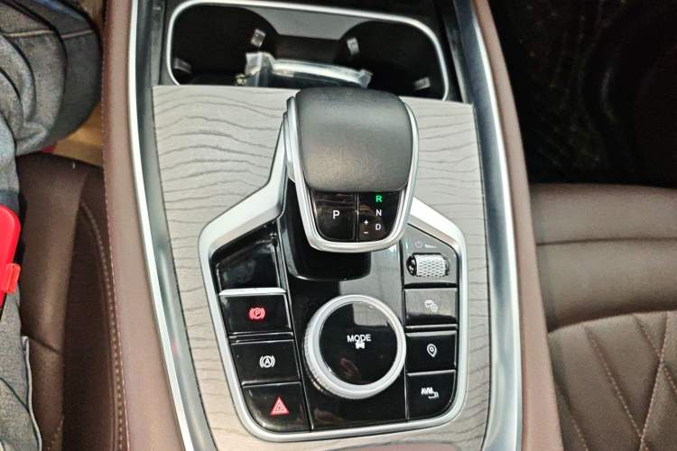 Used Chery Tiggo 8 PRO 2024 Champion Edition 290T Two-Wheel Drive Peak Version 7 Seats Gear Lever