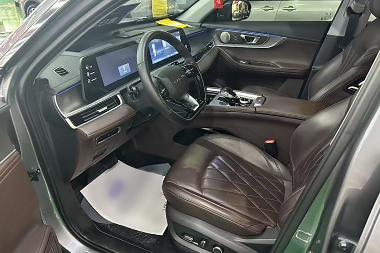 Used Chery Tiggo 8 PRO 2024 Champion Edition 390T Two-Wheel Drive Peak Version 5 Seats Interior 1