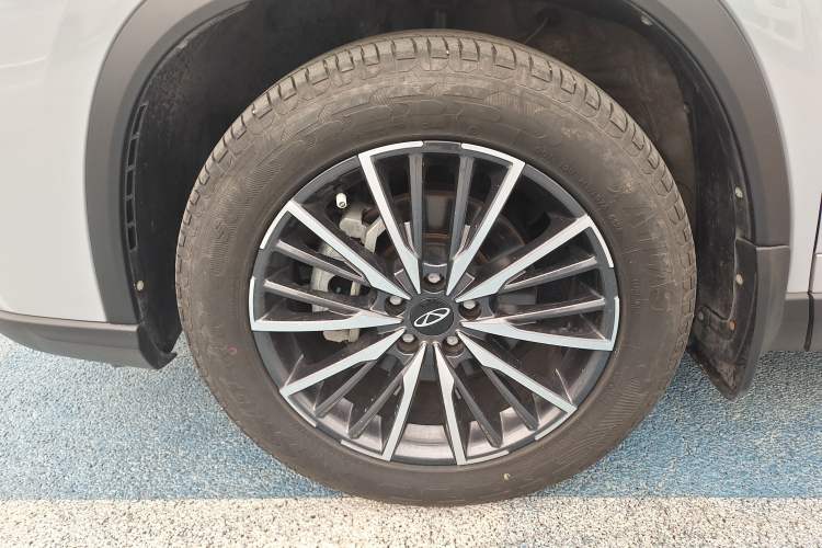 Used Chery Tiggo 8 PRO 2024 Champion Edition 290T Two-Wheel Drive Peak Version 7 Seats Left Front Wheel Hub