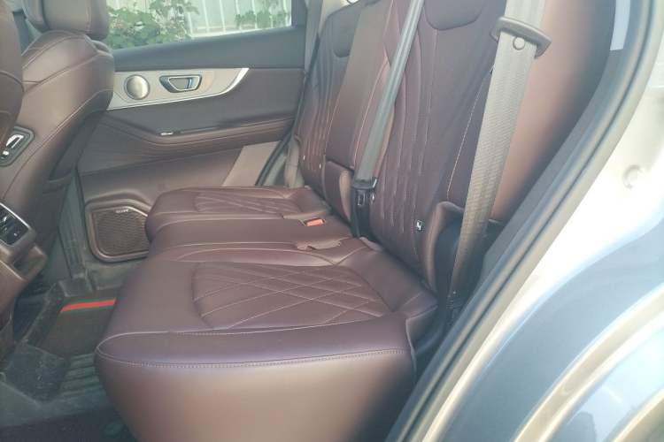 Used Chery Tiggo 8 PRO 2024 Champion Edition 290T Two-Wheel Drive Peak Version 7 Seats Left Rear Seat