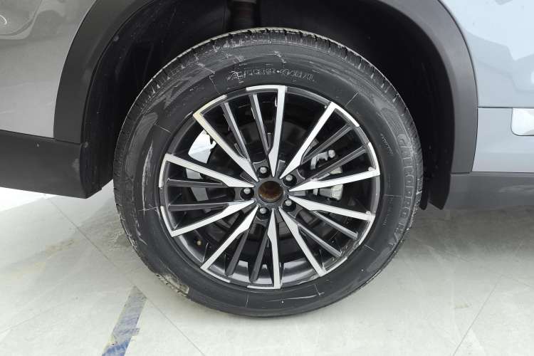 Used Chery Tiggo 8 PRO 2024 Champion Edition 290T Two-Wheel Drive Peak Version 7 Seats Right Front Wheel Hub