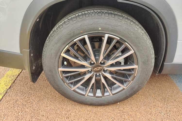 Used Chery Tiggo 8 PRO 2024 Champion Edition 290T Two-Wheel Drive Peak Version 7 Seats Right Rear Wheel Hub