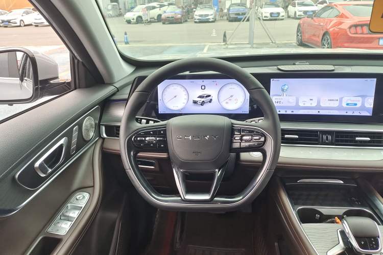 Used Chery Tiggo 8 PRO 2024 Champion Edition 290T Two-Wheel Drive Peak Version 7 Seats Steering Wheel