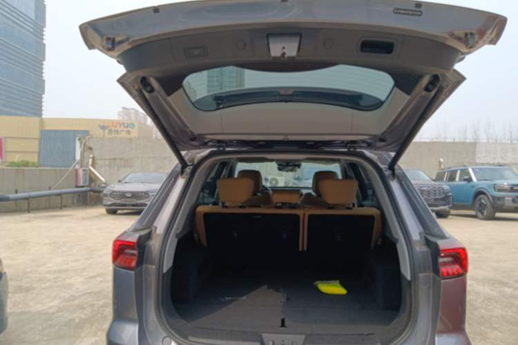Used Chery Tiggo 8 PRO 2024 Champion Edition 390T Two-Wheel Drive Peak Version 5 Seats Trunk